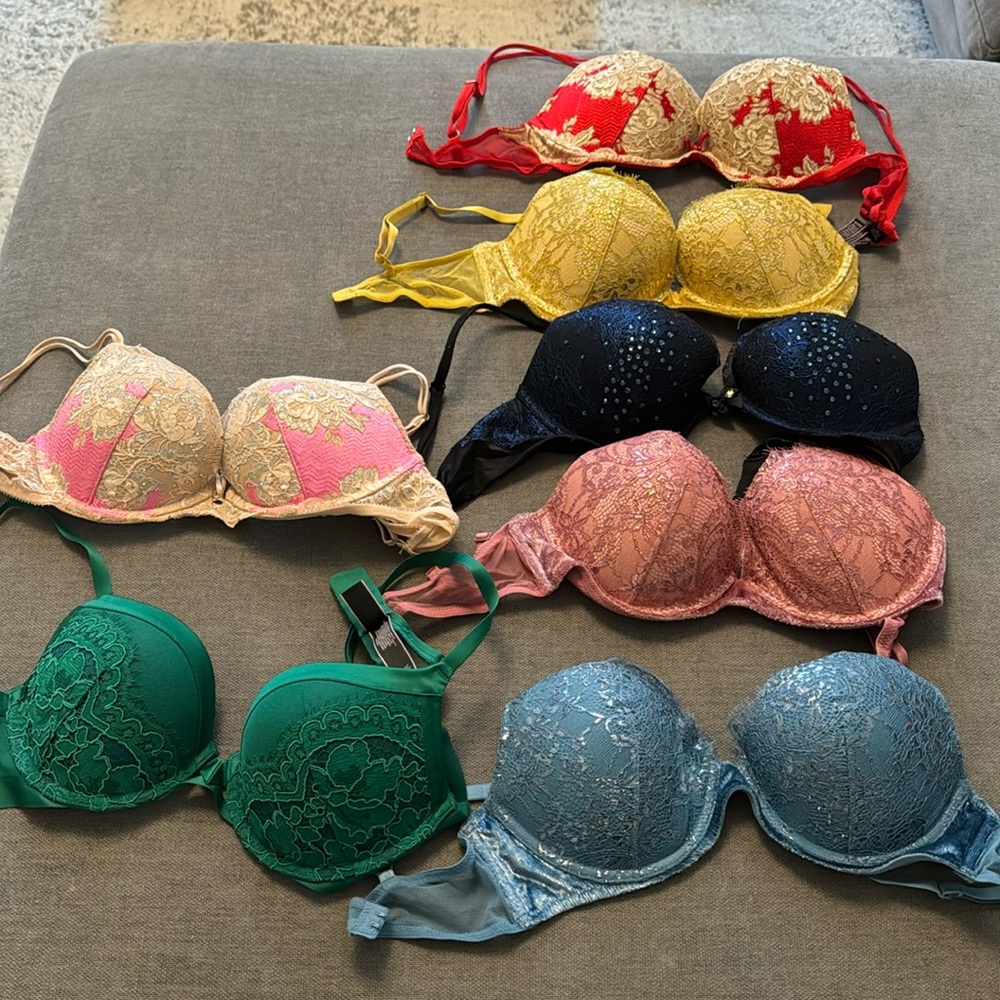 Bundle of Victoria's Secret bra 7 pairs